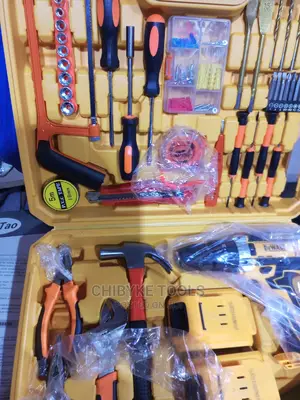 Dewalt Tools Kit With Cordless Drill