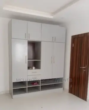 Furnished 4bdrm Townhouse / Terrace in Off Platinum Way, Lekki