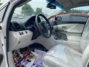 Toyota Venza 2011 White