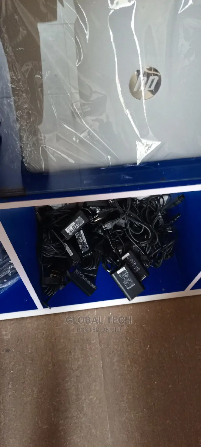 Laptop Chargers Follow Come
