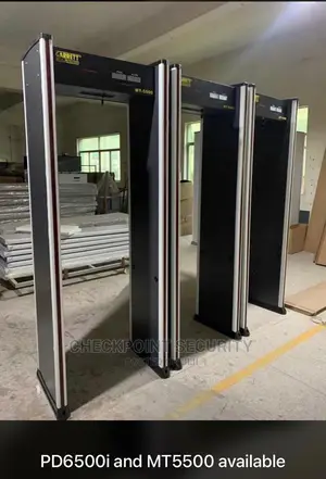 Garrett Walk Through Metal Detector Mt550
