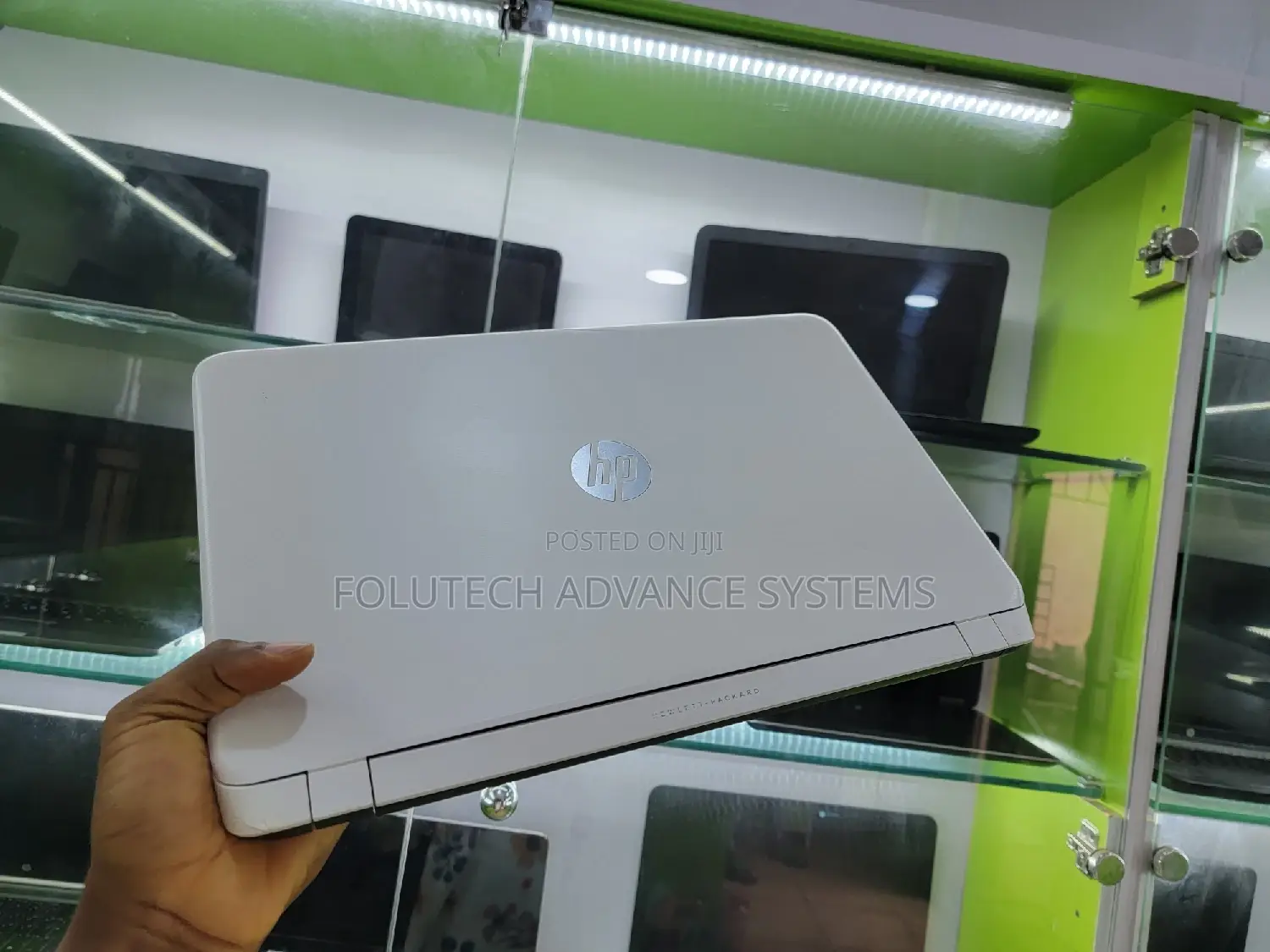 Laptop HP Pavilion 15 8GB Intel Core i3 HDD+SSD 500GB