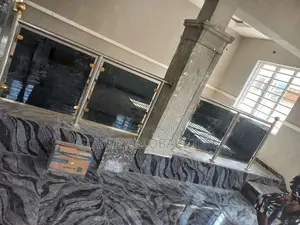 Frameless Glass Design