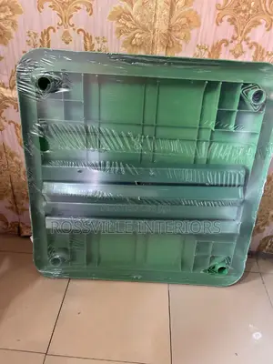 Highquality Plastic Table