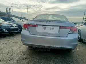 Honda Accord 2010 Silver