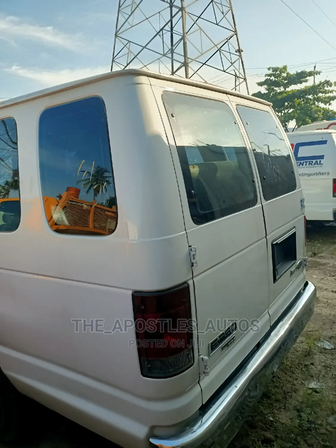 Ford E250 2011 White