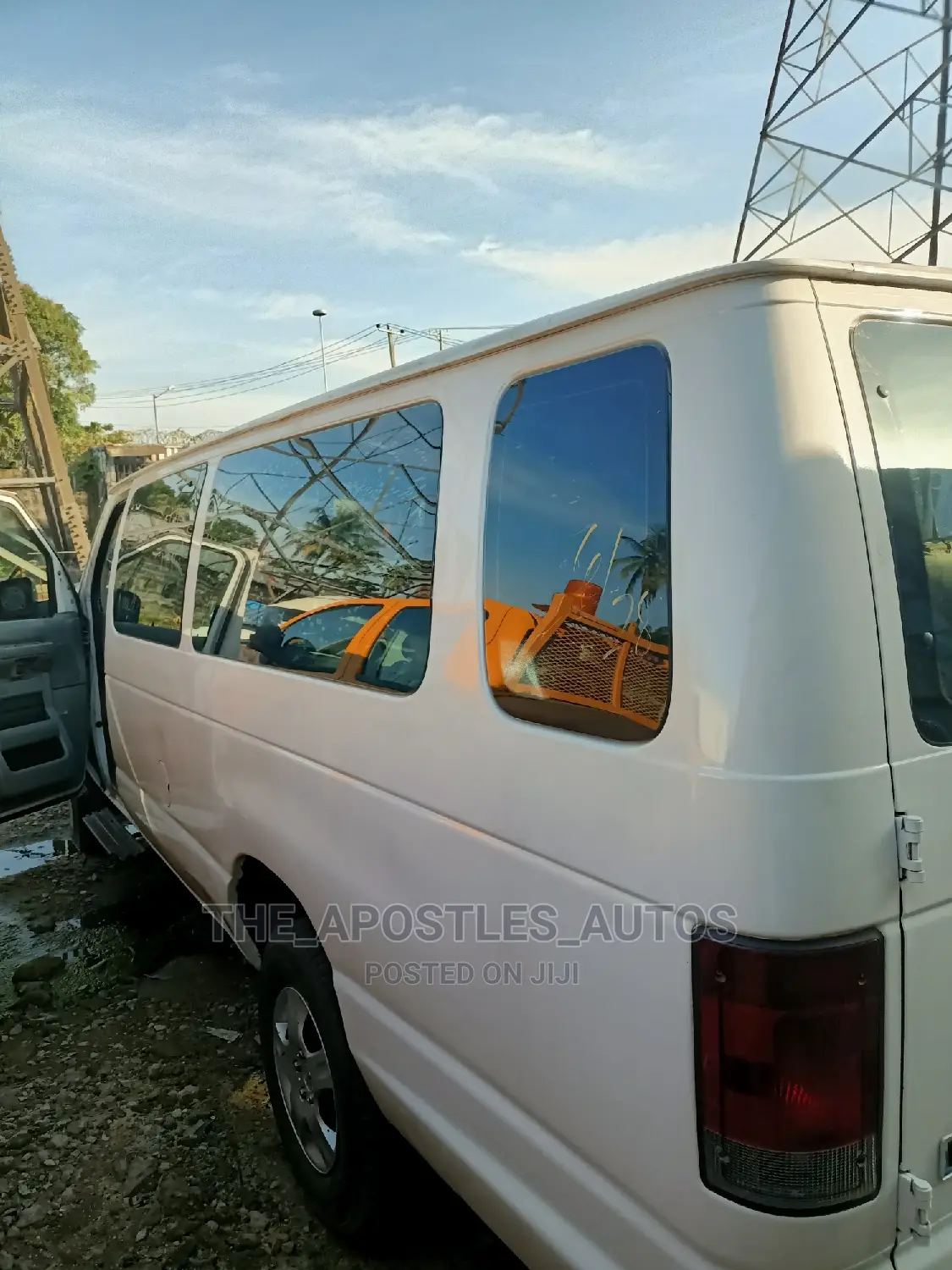 Ford E250 2011 White