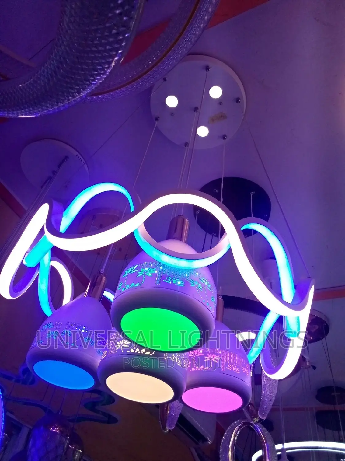 Chandelier Unique Light