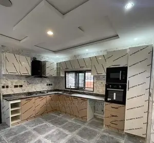 Latest European Standard Kitchen Cabinet