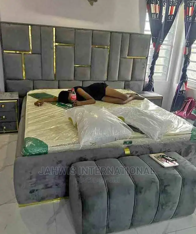 Beautiful Rich Couples Bed Frame