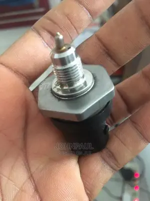 Range Rover Sport Fuel Rail Sensor 2015
