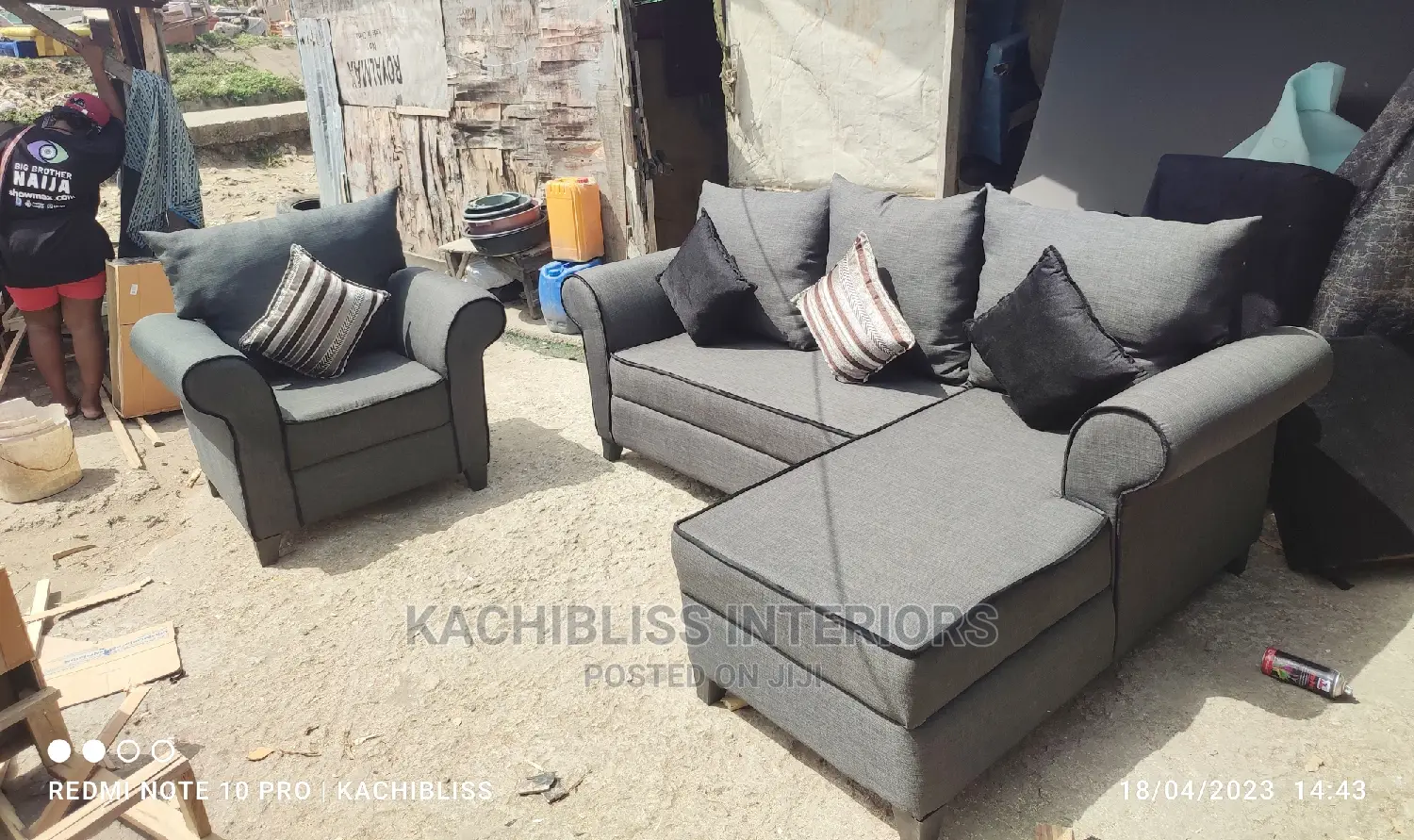 Lshape Single Chair