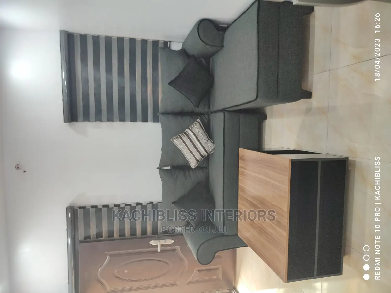Lshape Single Chair