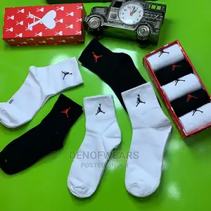 Premium 5pcs in 1 Pack Designer Socks