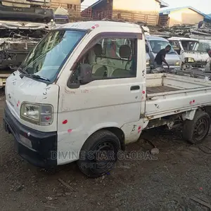 Suzuki APV Pan Vanel 2000 White