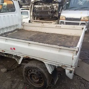 Suzuki APV Pan Vanel 2000 White