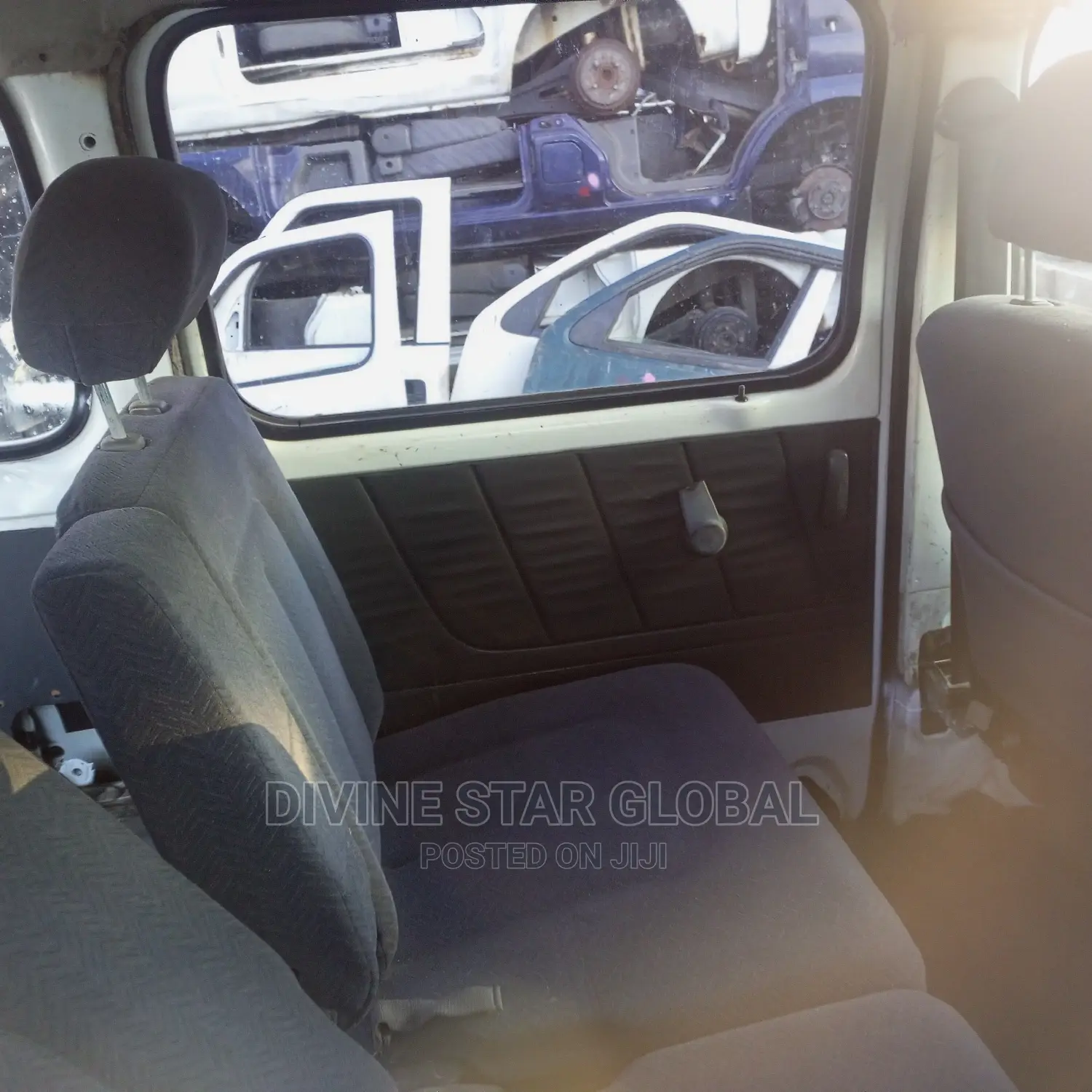 Daihatsu Hijet 2000 White