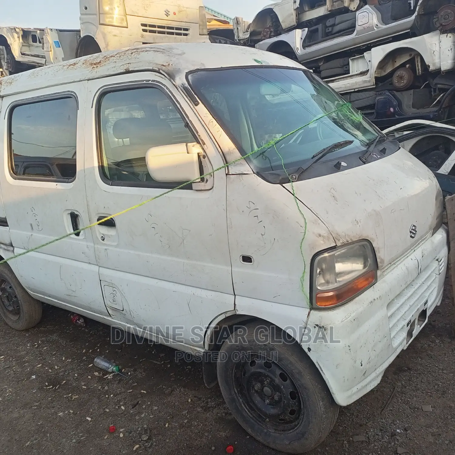Daihatsu Hijet 2000 White