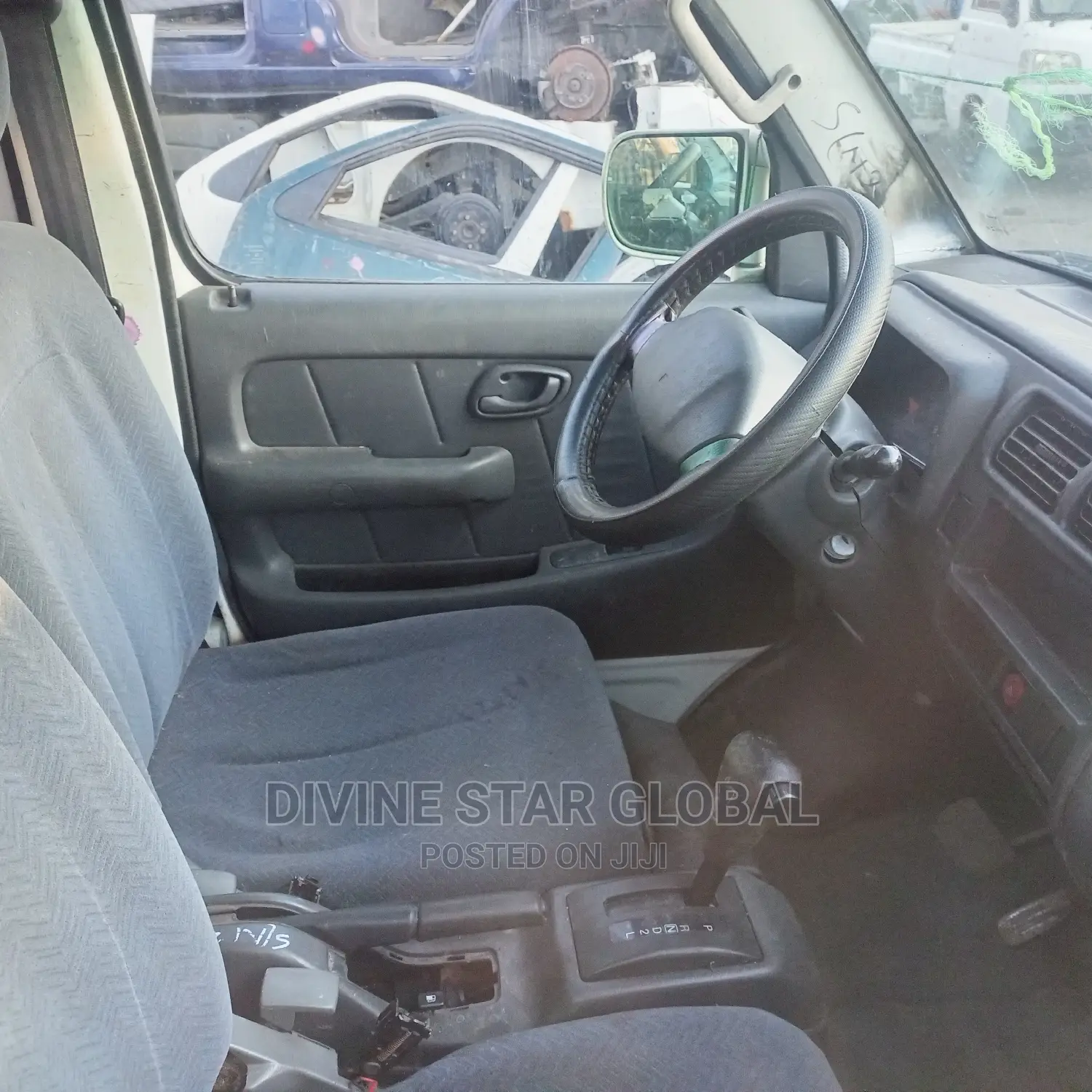 Daihatsu Hijet 2000 White