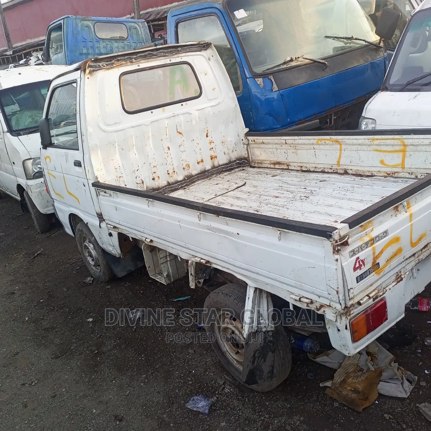 Daihatsu Hijet 2000 White
