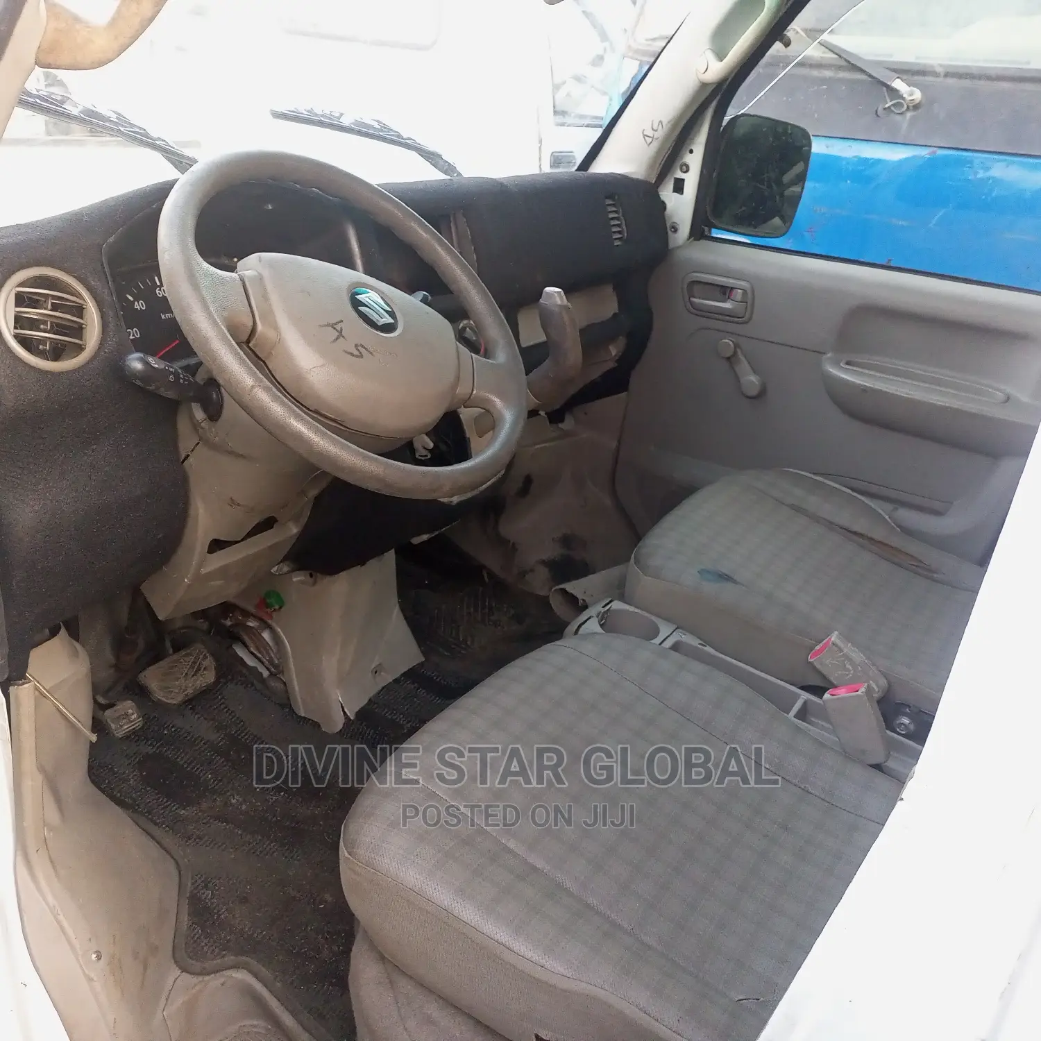 Suzuki APV Minibus 2000 White