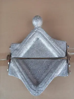 Fish Pie Moulder