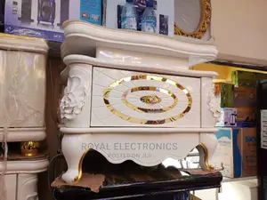 Royal Mini Center Table