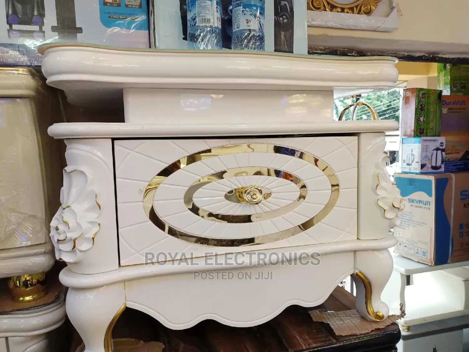 Very New Royal Mini Center Table