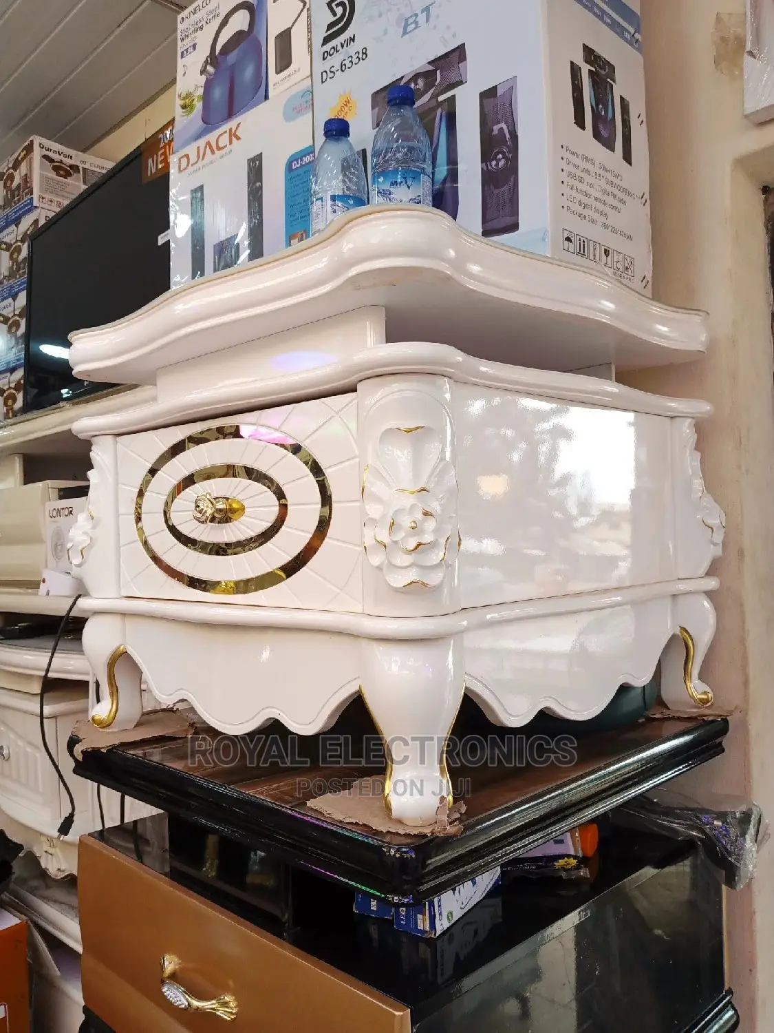 Unique Design Royal Mini Center Table
