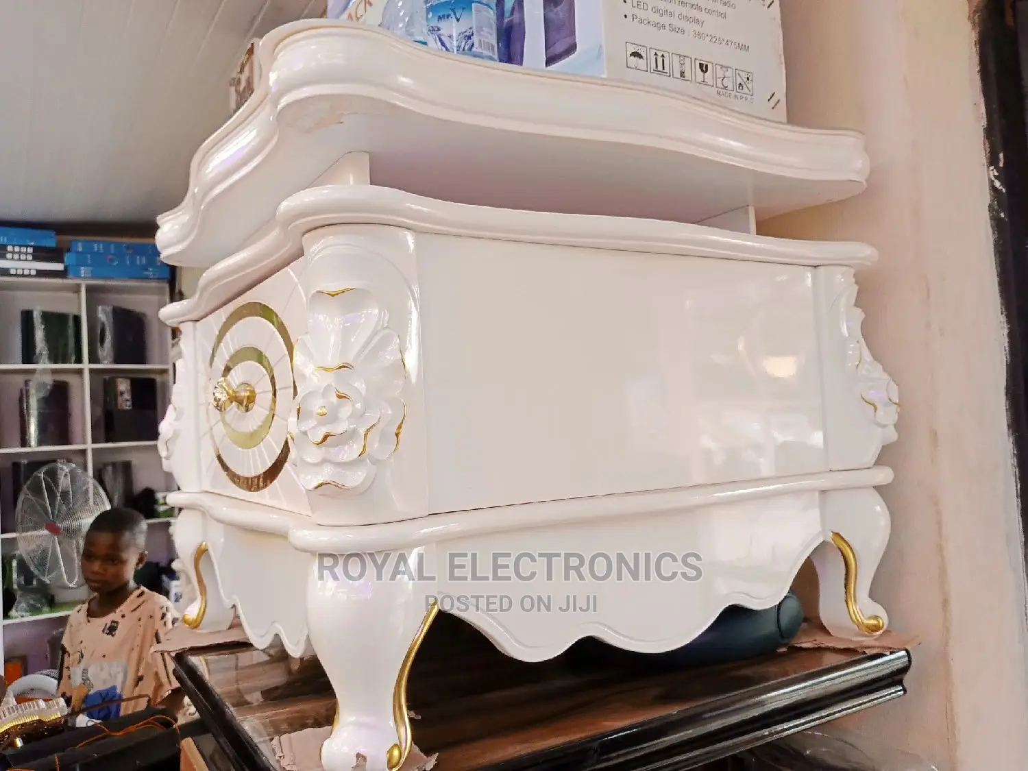 World Class Royal Mini Center Table