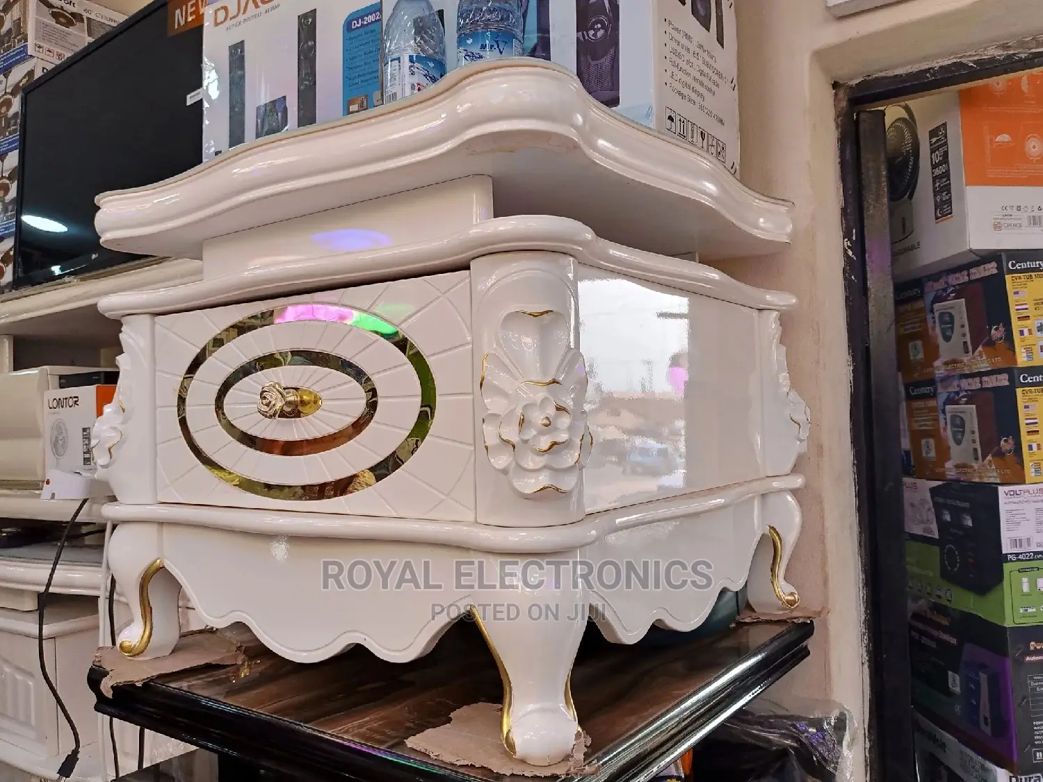 World Class Royal Mini Center Table