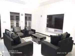 7 Seater Chair
