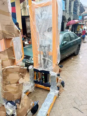 Manual Stacker 2ton by 1.6m