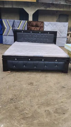 Bed Frame 6x6ft With Mattress