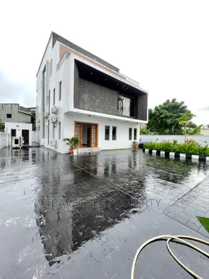 Furnished 6bdrm Duplex in Ikoyi Areas for sale