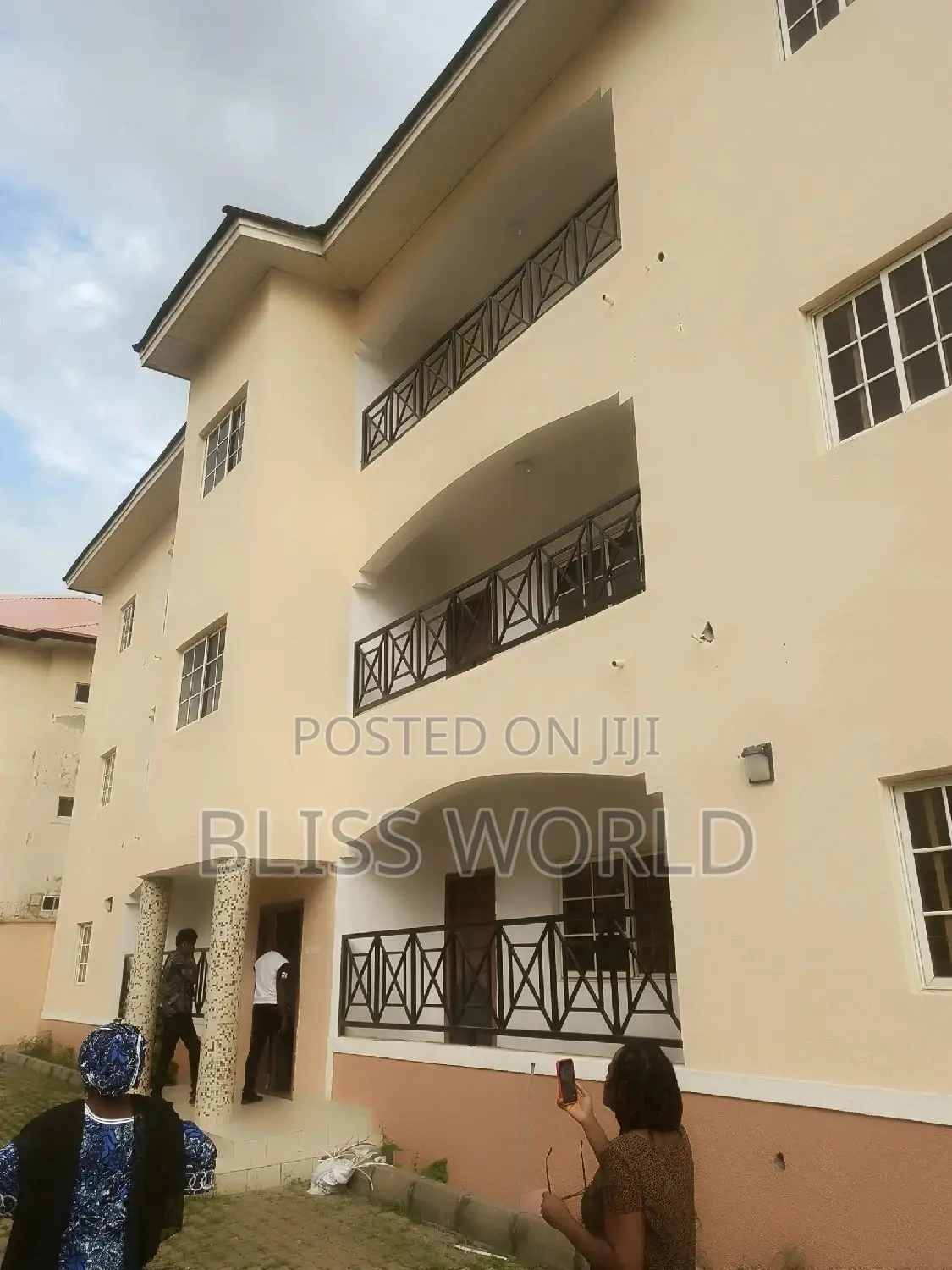 3bdrm Block of Flats in Mabuchi, Mabushi for sale