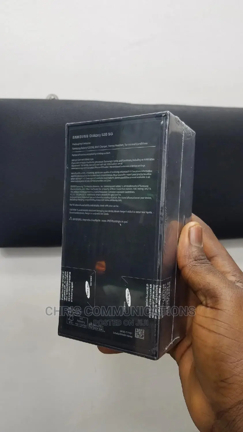 New Samsung Galaxy S20 128 GB Gray