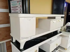 Trendy Design Modern TV Stand With Drawers