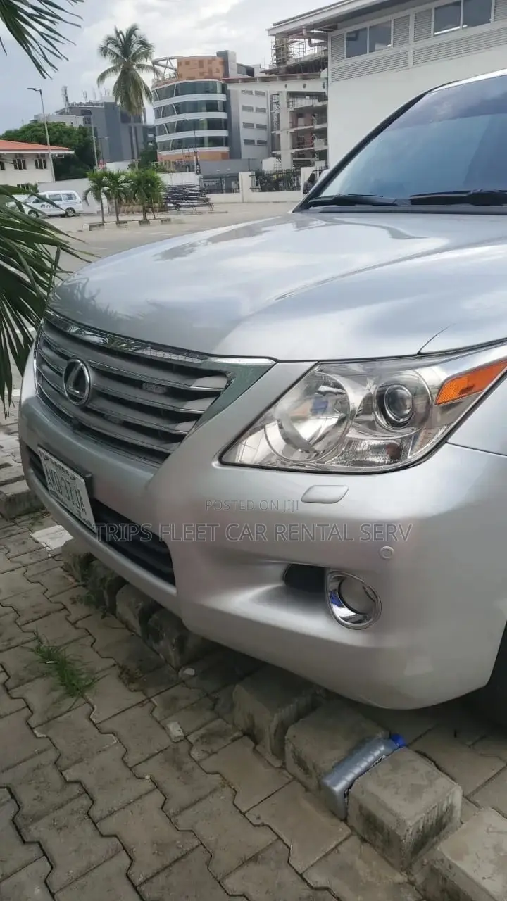 Lexus Lx 570 Available for Rent