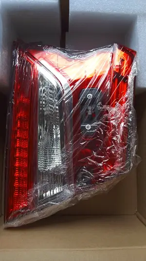 1 Pc of Booth Lamp Honda Accord 2018--