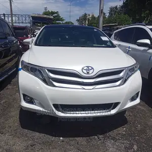 Toyota Avanza 2014 White