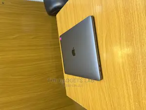 Laptop Apple MacBook Pro 2017 16GB Intel Core I7 SSD 1T