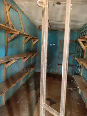 Stategic Shop at Abakpa for Rent