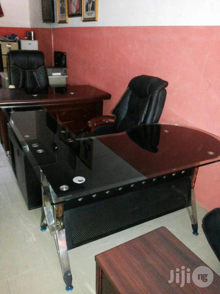 Exotic Glass Office Tables