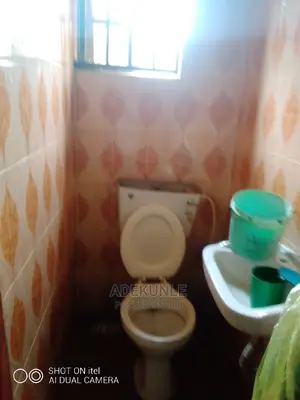 2bdrm Apartment in Alimosho for rent