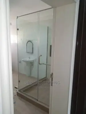Comely Shower Cubicle