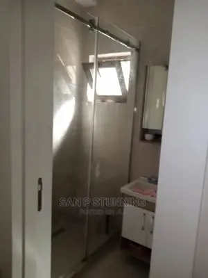 10mm Fixed Shower Cubicle.