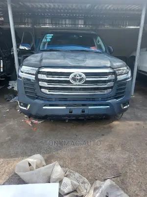 Upgrade Your Toyota Landcrushier 2010 to 2022 Model