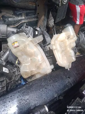 Range Rover Sport and Voque Water Tank 2010