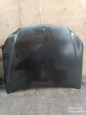 Mercedes Benz Bonnet 212